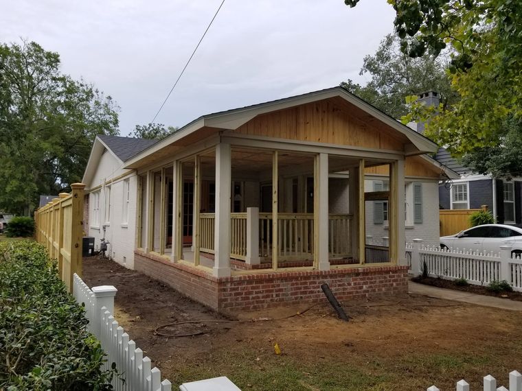 Screened porch on a cottage